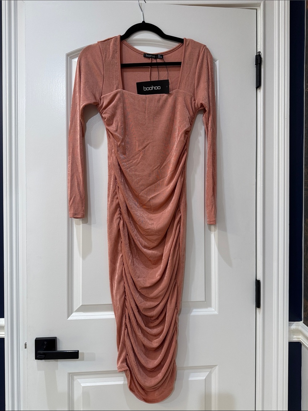 Boohoo Rose Ruched Long Sleeve Midi Dress